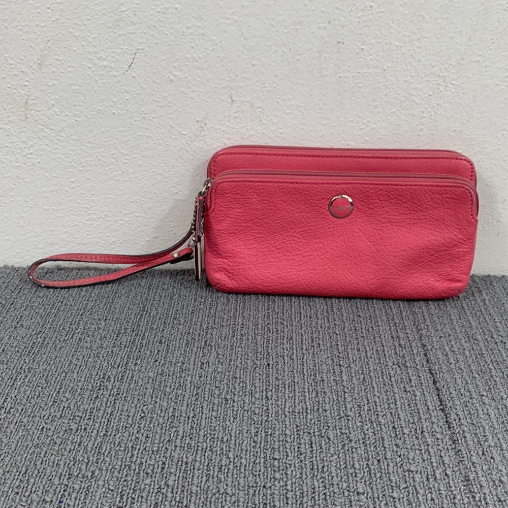 Coach Wristlet Wallet Womens Medium Pink Leather Clutch Purse Bag